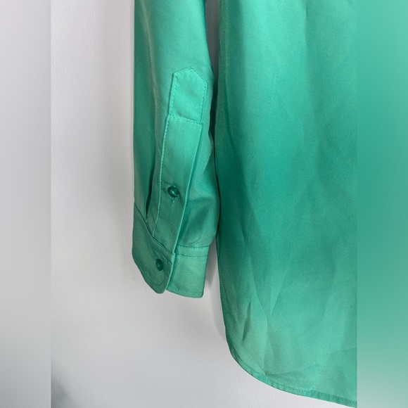 LAUREN RALPH LAUREN Women's Crepe Long Sleeve Buttoned Top - Picture 5 of 5